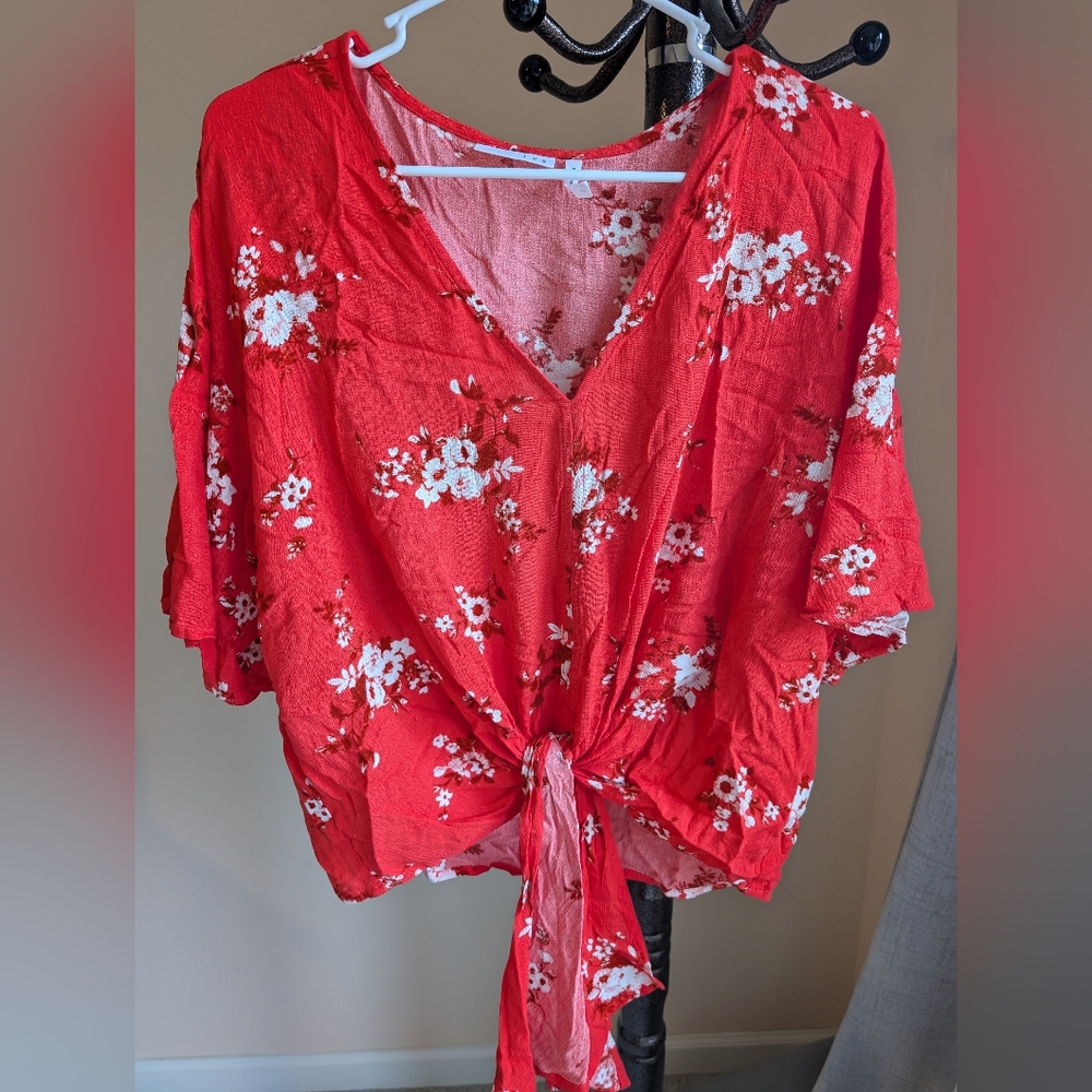 Cute loose fit front tie top